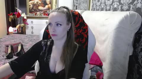 UrSecretTreasure88 online show from 5, 5, 2026