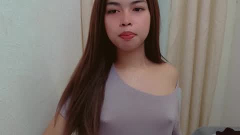 Snapshot of urslutty_jasmine chatting on 22, 5, 2026 jasmine online show from 22, 5, 2026