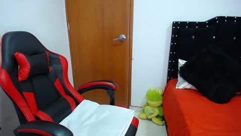 Eveling Blanco  online show from 9, 9, 2025