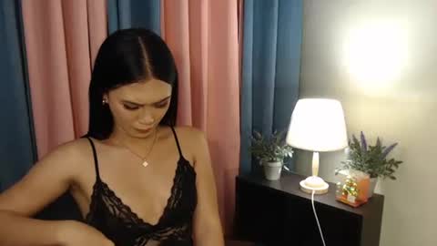 JUST CALL ME GWENNY online show from 30, 9, 2025