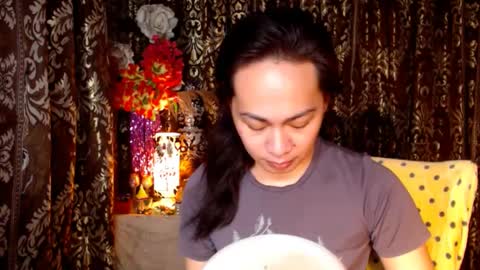 Snapshot of urtimelessbeauty chatting on 9, 2, 2025 Merca online show from 9, 2, 2025