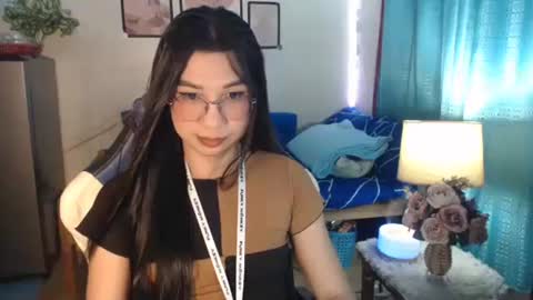 Snapshot of urwetasianprincessxx chatting on 7, 1, 2025 Ashley Kate Mateo Gray online show from 7, 1, 2025