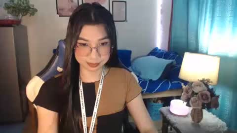 Snapshot of urwetasianprincessxx chatting on 8, 1, 2025 Ashley Kate Mateo Gray online show from 8, 1, 2025