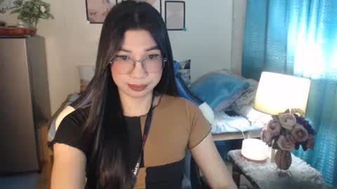 Snapshot of urwetasianprincessxx chatting on 4, 2, 2025 Ashley Kate Mateo Gray online show from 4, 2, 2025