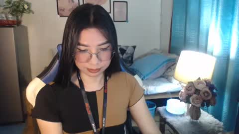 Snapshot of urwetasianprincessxx chatting on 12, 2, 2025 Ashley Kate Mateo Gray online show from 12, 2, 2025