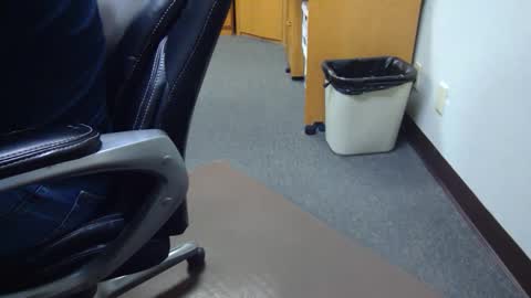 useemie online show from 17, 2, 2025