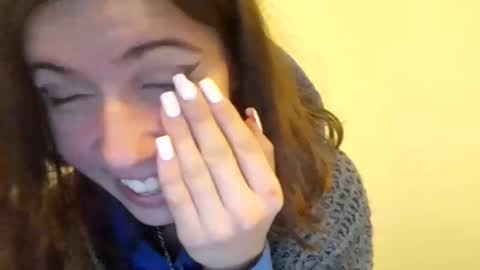 Snapshot of usemysmile chatting on 13, 11, 2025 Naomi online show from 13, 11, 2025