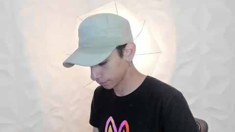 Snapshot of uyukie chatting on 19, 9, 2025 UYUKIE online show from 19, 9, 2025