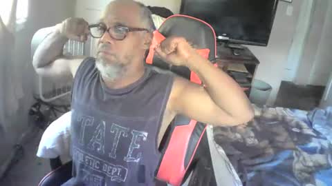 Snapshot of v49 chatting on 4, 7, 2026 V online show from 4, 7, 2026
