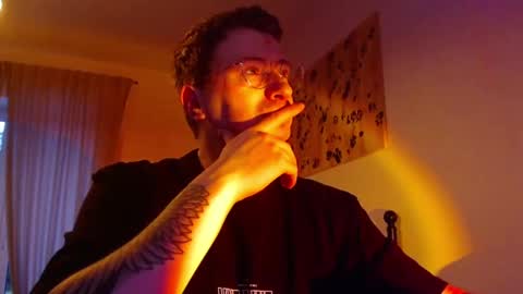 vacation__ online show from 14, 2, 2025