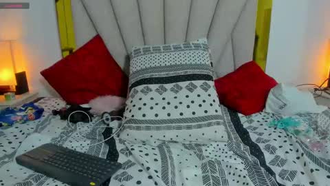 Snapshot of vahiolet_fuentes chatting on 19, 12, 2024 vahioleth online show from 19, 12, 2024