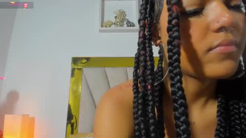 Snapshot of vahiolet_fuentes chatting on 5, 1, 2025 vahioleth online show from 5, 1, 2025