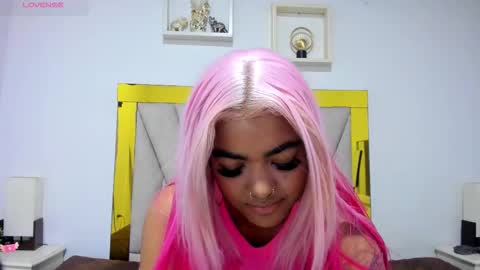 Snapshot of vahiolet_fuentes chatting on 26, 11, 2025 vahioleth online show from 26, 11, 2025