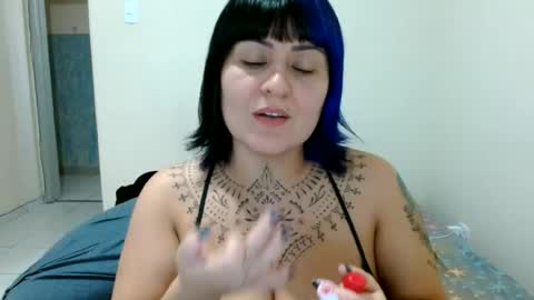 Snapshot of vaholiver chatting on 17, 6, 2026 Vah Oliver online show from 17, 6, 2026