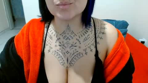 Snapshot of vaholiver chatting on 20, 6, 2026 Vah Oliver online show from 20, 6, 2026
