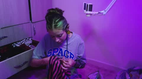 Vainilla Independent model online show from 7, 4, 2026