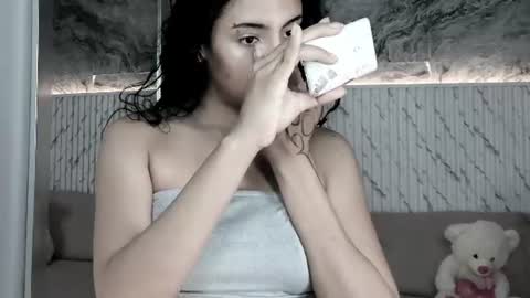 Snapshot of vaiolethsan chatting on 25, 7, 2026 Vaioleth online show from 25, 7, 2026