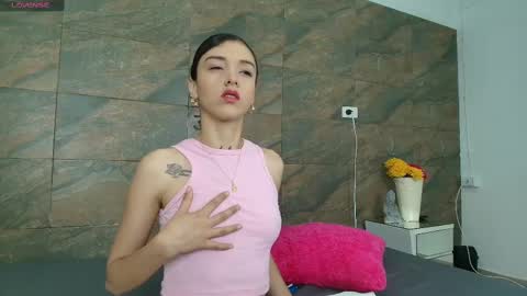 V A I O L E T T  S M I T H online show from 26, 2, 2025