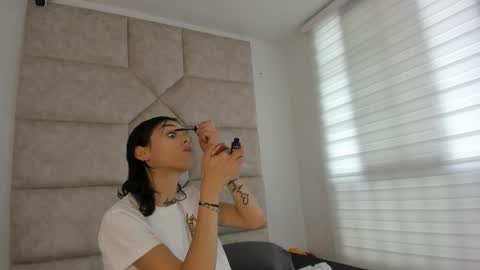 V A I O L E T T  S M I T H online show from 7, 11, 2025