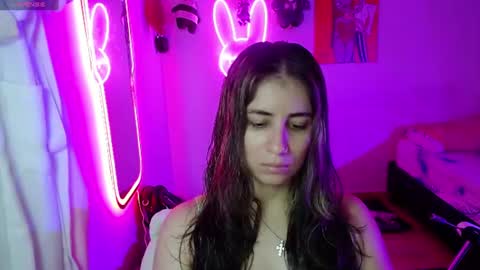 Snapshot of val_angelll chatting on 14, 6, 2026 valentina online show from 14, 6, 2026