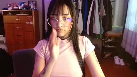Snapshot of val_azuna chatting on 26, 11, 2025 valentina online show from 26, 11, 2025