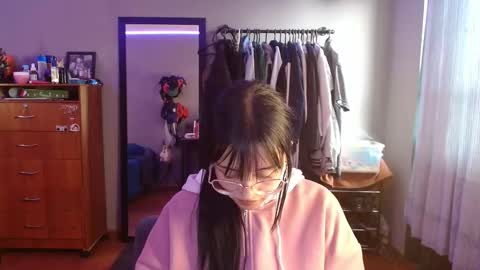 Snapshot of val_azuna chatting on 18, 12, 2025 valentina online show from 18, 12, 2025