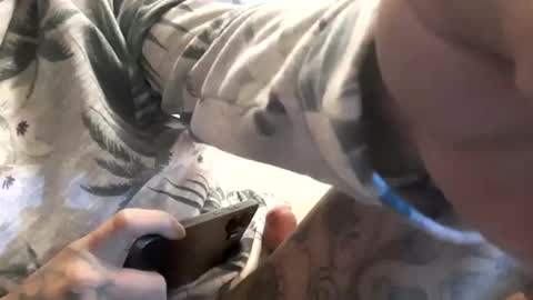 Snapshot of valdovinosr345 chatting on 2, 12, 2025 Daddy 007 online show from 2, 12, 2025