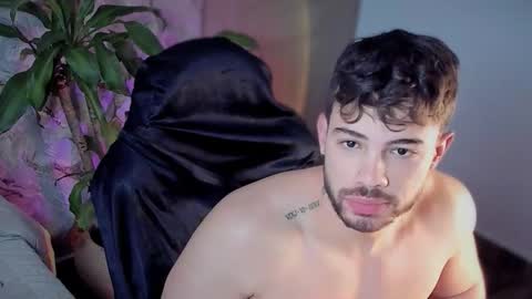 Snapshot of valenthinoking chatting on 14, 9, 2025 valenthinoking online show from 14, 9, 2025