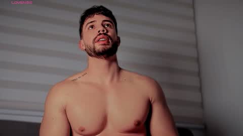 Snapshot of valenthinoking chatting on 16, 11, 2025 valenthinoking online show from 16, 11, 2025