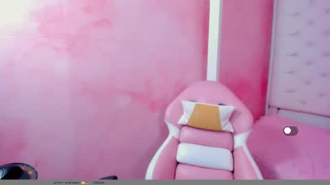 Snapshot of valentina__ortiz chatting on 20, 7, 2026 VALENTINA online show from 20, 7, 2026