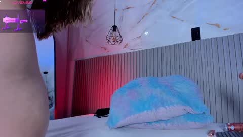 Snapshot of valentina_lux1 chatting on 5, 7, 2026 Valentina online show from 5, 7, 2026