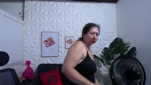 Snapshot of valentina_mature chatting on 29, 1, 2025 Valentina online show from 29, 1, 2025