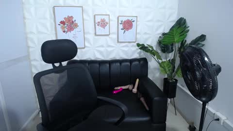Snapshot of valentina_mature chatting on 12, 2, 2025 Valentina online show from 12, 2, 2025