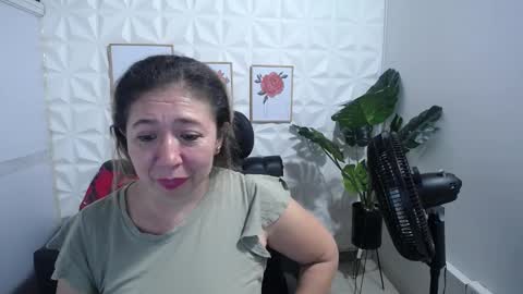 Snapshot of valentina_mature chatting on 16, 2, 2025 Valentina online show from 16, 2, 2025