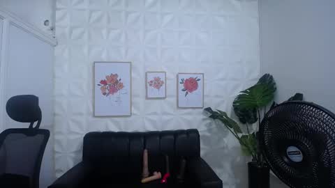 Snapshot of valentina_mature chatting on 25, 2, 2025 Valentina online show from 25, 2, 2025
