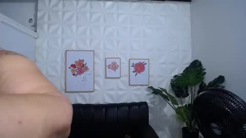 Snapshot of valentina_mature chatting on 8, 3, 2025 Valentina online show from 8, 3, 2025