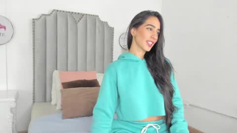 Snapshot of valentina_ross_ chatting on 8, 6, 2026 Valentina online show from 8, 6, 2026