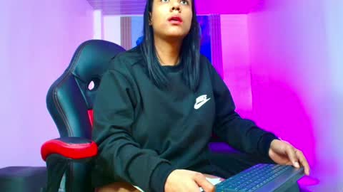 valentina_y_sneiderr online show from 17, 4, 2026