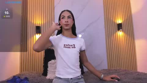 Snapshot of valentinaliux_ chatting on 26, 4, 2026 valentinaliux_ online show from 26, 4, 2026