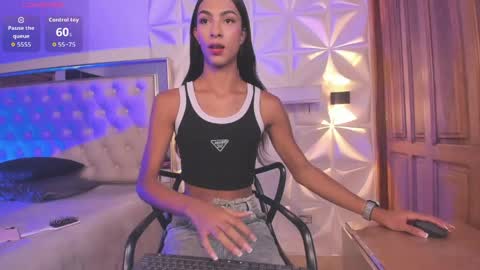 Snapshot of valentinaliux_ chatting on 17, 5, 2026 valentinaliux_ online show from 17, 5, 2026