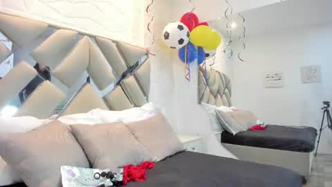 Snapshot of valentinasu_ chatting on 30, 6, 2026 VALENTINA online show from 30, 6, 2026