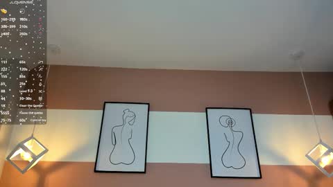 Snapshot of valentine_mia_ chatting on 17, 12, 2025 Mia online show from 17, 12, 2025