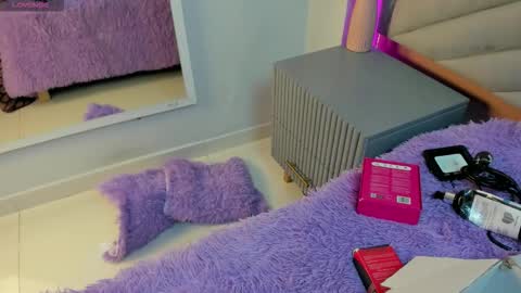 Snapshot of valentine_mia_ chatting on 4, 2, 2026 Mia online show from 4, 2, 2026