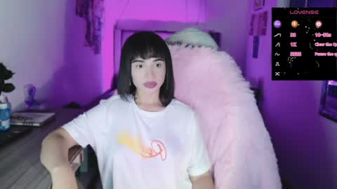 Snapshot of valentinna_5 chatting on 3, 7, 2026 Danielle Please help me to reach 300 thumbs up online show from 3, 7, 2026