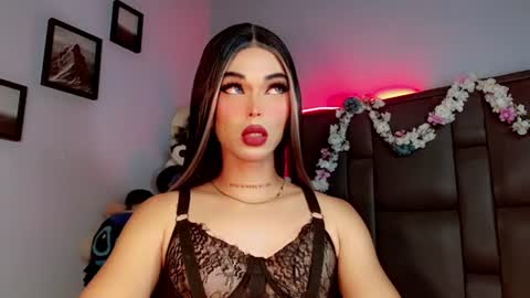 Snapshot of valentinne_marian chatting on 30, 9, 2025 Marian online show from 30, 9, 2025