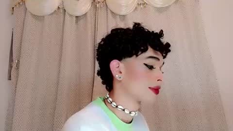 Snapshot of valentinne_marian chatting on 17, 12, 2025 Marian online show from 17, 12, 2025