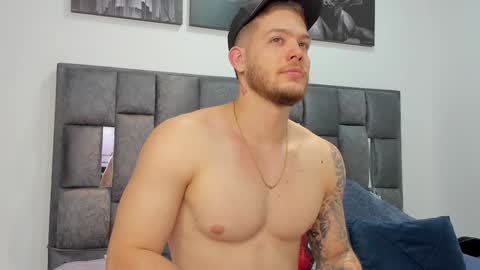 Snapshot of valentino_ferrari28 chatting on 2, 12, 2024 Valentino Ferrari online show from 2, 12, 2024