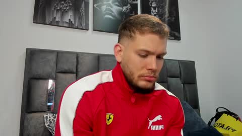 Snapshot of valentino_ferrari28 chatting on 22, 12, 2024 Valentino Ferrari online show from 22, 12, 2024