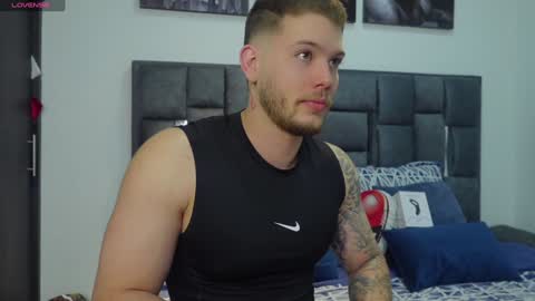 Snapshot of valentino_ferrari28 chatting on 25, 1, 2025 Valentino Ferrari online show from 25, 1, 2025