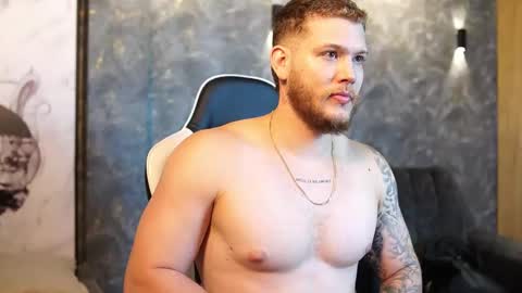 Snapshot of valentino_ferrari28 chatting on 25, 9, 2025 Valentino Ferrari online show from 25, 9, 2025